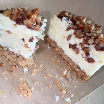Red Dessert Dive - Turtle Cheesecake - Desserts Near Me - Houston, Texas