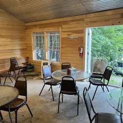 Bear Point Marina & Camps - Inside the restaurant on site