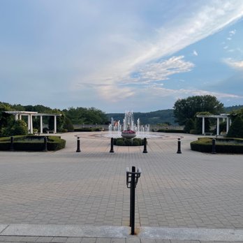 American Bounty Restaurant - Grounds are gorgeous - New American Near Me - Hyde Park, New York American Bounty Restaurant - Grounds are gorgeous - New American Near Me - Hyde Park, New York