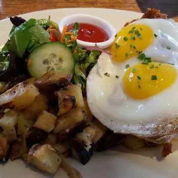 Alfie's - Pulled pork benedict - New American Near Me - New York, New York