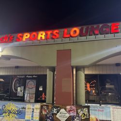 Enoch's Sports Lounge - Was a little dubious but realized I wasn't checking out the Taj Mahal.