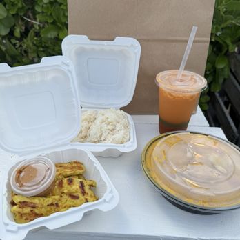 8E88 Thai & Poke’ - This is what $35.60 gets you. Chicken satay, yellow curry w/tofu & a side of rice, & a Thai tea. About to dive in! - Food Trucks Near Me - Kapaʻa, Hawaii 8E88 Thai & Poke’ - This is what $35.60 gets you. Chicken satay, yellow curry w/tofu & a side of rice, & a Thai tea. About to dive in! - Food Trucks Near Me - Kapaʻa, Hawaii