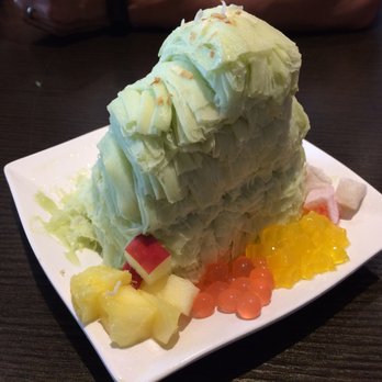 Frostcity - Coconut, pineapple, & Thai basil small size - Desserts Near Me - Honolulu, Hawaii