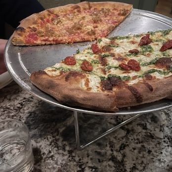DeNuccis - New American Near Me - Lincoln Park, Illinois