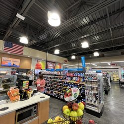 Pilot Travel Center - Convenience store