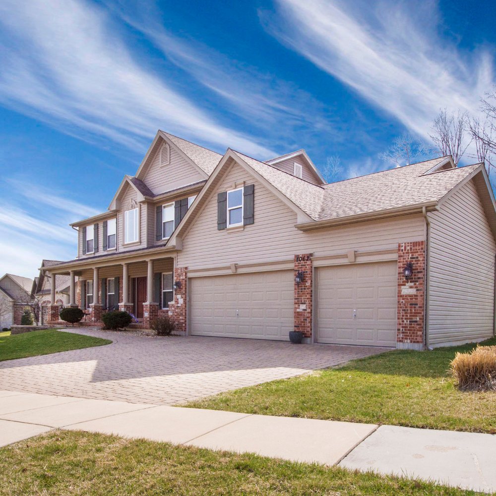 BLUEFIELD REALTY GROUP 100 Executive Center Dr, Greenville, South Carolina Real Estate