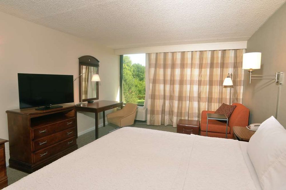 Hampton Inn Springfield - South