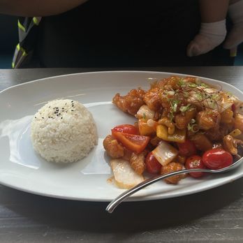 Bloom Asian Haus - Sweet and sour chicken - Asian Fusion Near Me - Frederick, Maryland