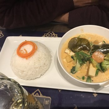 ThairoomGrand - Red curry with vegetables - Thai Near Me - Toronto, Ontario