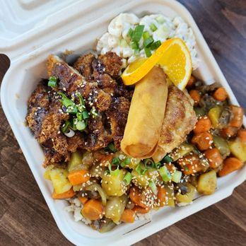 Poké Chop - Beef Curry with Chicken Katsu - Seafood Near Me - San Diego, California Poké Chop - Beef Curry with Chicken Katsu - Seafood Near Me - San Diego, California