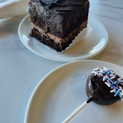 Twist Bakery & Cafe