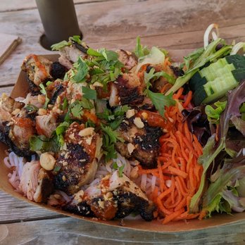 Da Nang Vietnamese Eatery - Chicken vermicelli - Food Trucks Near Me - Eugene, Oregon