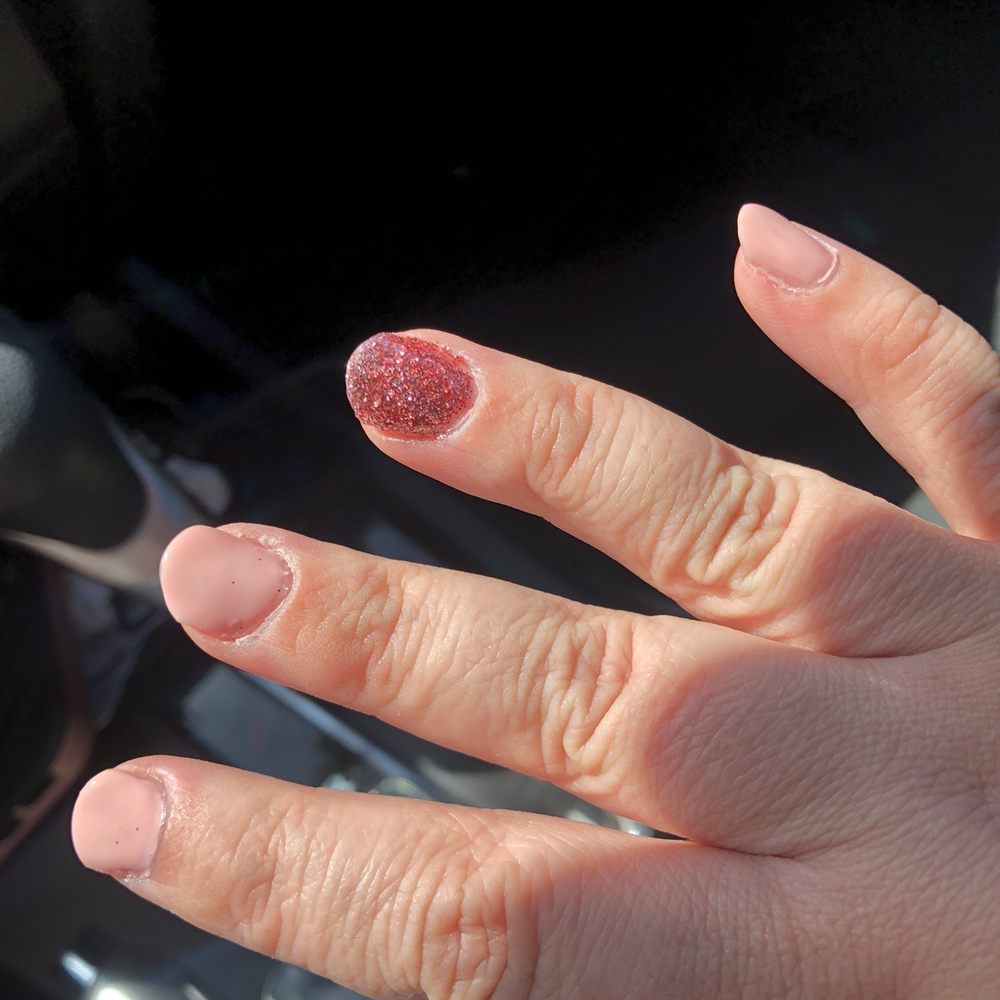 Salon 95 - Uneven application of nail polish and nails not shapes and longer than left nails. - Hair Salons Near Me - Fernley, Nevada