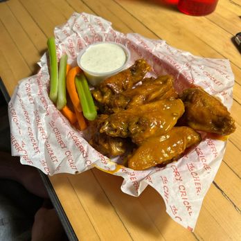 Cherry Cricket - Downtown - Wings - Sports Bars Near Me - Denver, Colorado