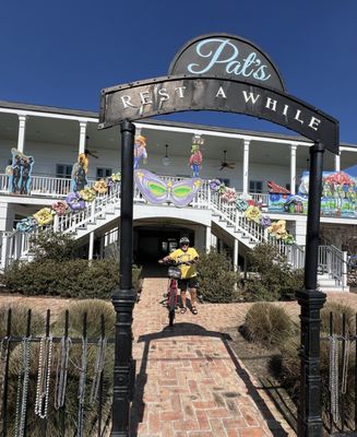 Pat's Rest Awhile by null