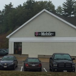 T-Mobile of Bellingham -- Stallbrook Marketplace : 288 Hartford Avenue / Route 126, Bellingham                  Storefront