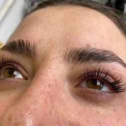 CC Brow Bar - Brow threading + lash lift/tint