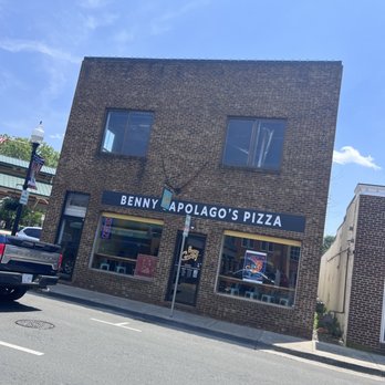 Benny Capolagos - Manassas - Pizza Near Me - Manassas, Virginia