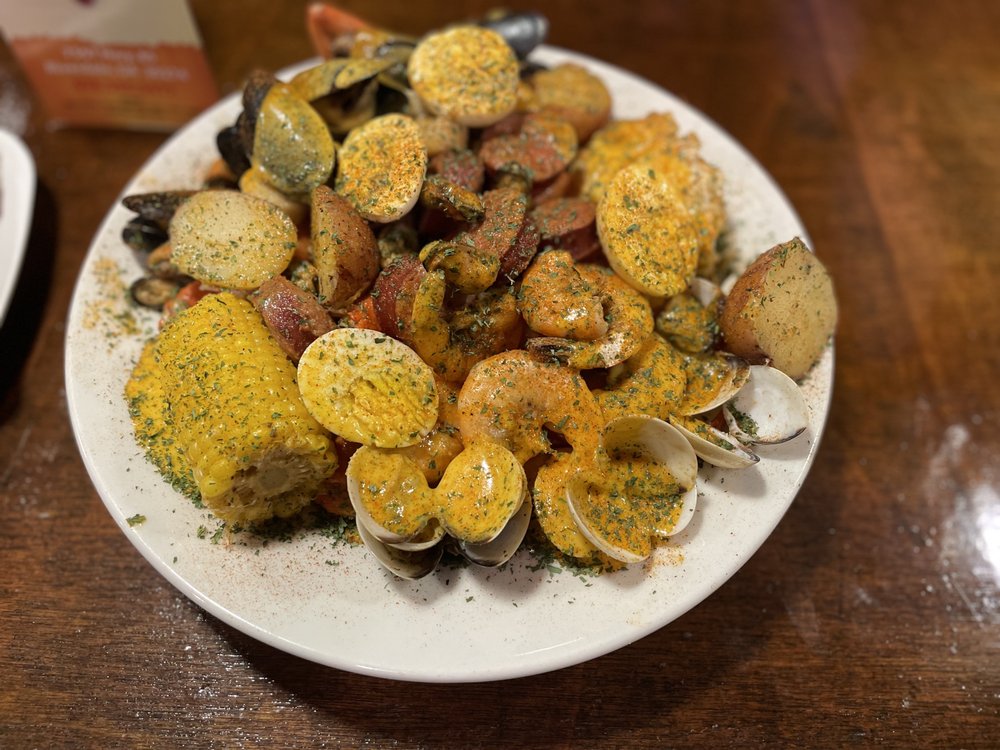 MR CRAB Updated September 2024 18 Photos 7567 Hwy 85, Riverdale