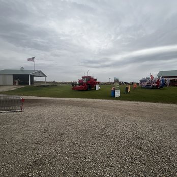 Stade's Farm & Market - Farmers Market Near Me - McHenry, Illinois Stade's Farm & Market - Farmers Market Near Me - McHenry, Illinois