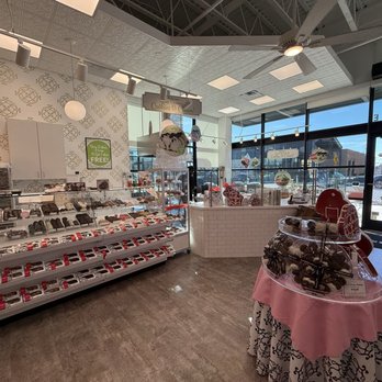 Kilwins Ice Cream - Chocolate - Fudge - Inside February 2025 - Ice Cream & Frozen Yogurt Near Me - Newtown Square, Pennsylvania Kilwins Ice Cream - Chocolate - Fudge - Inside February 2025 - Ice Cream & Frozen Yogurt Near Me - Newtown Square, Pennsylvania