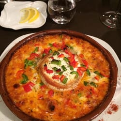 Giorgios - Youvetsi Giorgios : agneau fromage de chèvre et poivrons.