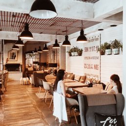 Coffee Corner Bakery - interior - Cafes Near Me - Prague, Puerto Rico