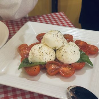 Arancino - Italian Near Me - Honolulu, Hawaii
