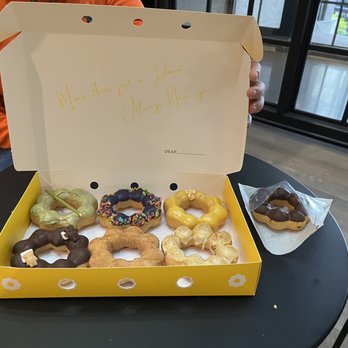 Mochinut - Seattle - Half a dozen doughnuts, plus a free one. - Donuts Near Me - Seattle, Washington