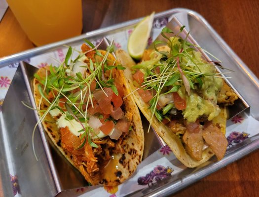 Que Fresa Taqueria + Bar (Wesley Heights) by null