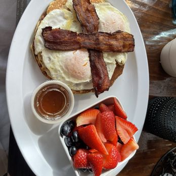 Cafe on 27 - Mommy's Combo - Breakfast & Brunch Near Me - Topanga, California Cafe on 27 - Mommy's Combo - Breakfast & Brunch Near Me - Topanga, California