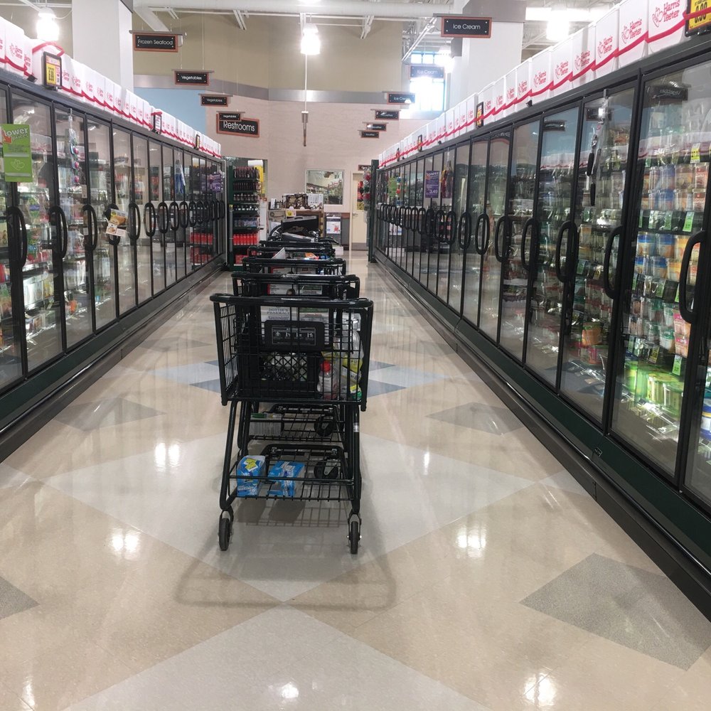 Harris Teeter - Wow double width aisles -- less crashing into each other than in the narrow aisles of South Florida supermarkets :-) - Grocery Near Me - Charleston, South Carolina Harris Teeter - Wow double width aisles -- less crashing into each other than in the narrow aisles of South Florida supermarkets :-) - Grocery Near Me - Charleston, South Carolina