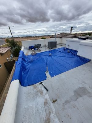 Red Rhino Roofing Logo