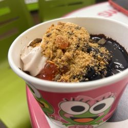 sweetFrog Premium Frozen Yogurt
