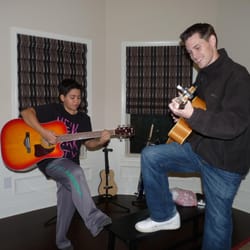 Virtuoso School of Music and Art - Guitar lesson