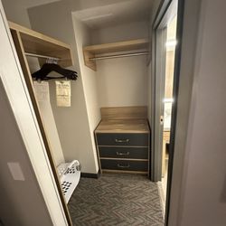 Candlewood Suites Layton - Salt Lake City - Closet