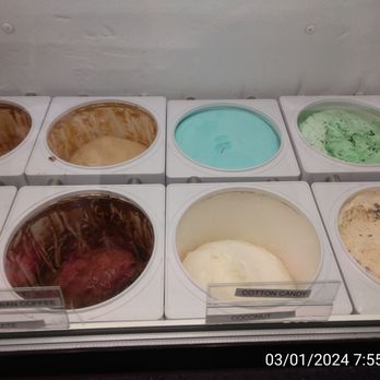 Elio's - Ice Cream & Frozen Yogurt Near Me - Sunnyside, New York Elio's - Ice Cream & Frozen Yogurt Near Me - Sunnyside, New York