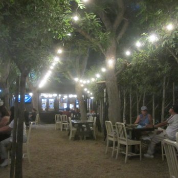 The Stand - American Classics Redefined - cute patio - New American Near Me - Encino, California