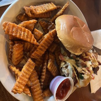 Center Street Tavern - Dry Santa Fe samich - Burgers Near Me - Acworth, Georgia