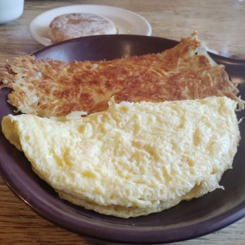 Buttercup Pantry Restaurant - Standard and delicious omelette - American Near Me - Placerville, California