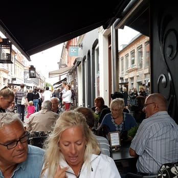 Cafe Hyacinth - Uteserveringen erbjuder filtar, tack och lov - Cafes Near Me - Helsingør, 84
