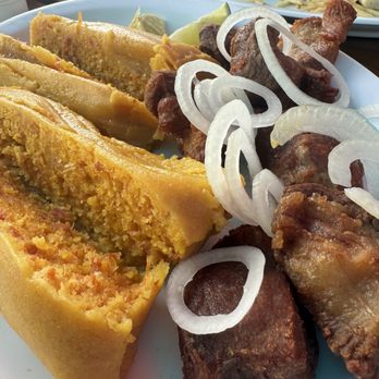 La Niña Restaurant - Cuban Near Me - Marathon, Florida