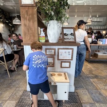 maman - Breakfast & Brunch Near Me - Aventura, Florida