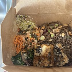Season Square - Tofu bowl with sobo noodles