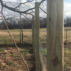 Ozark Best Fence Company - This is the caliber of work theses people do. They are thives and will steel your money do not use theses crooks