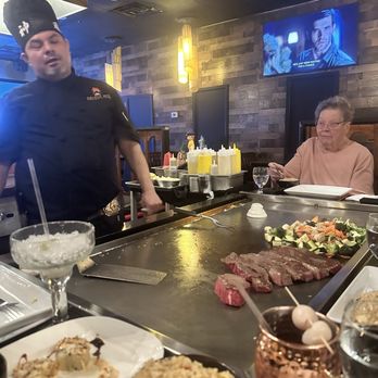 Geisha Mix - Chef Gio cooking our delicious meal!! - Teppanyaki Near Me - Las Vegas, Nevada