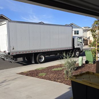 Goldman Movers - Company truck - Movers Near Me - Sacramento, California
