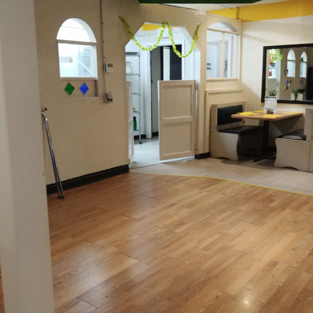 Jamaican Spice - Interior - Caribbean Near Me - Toledo, Ohio