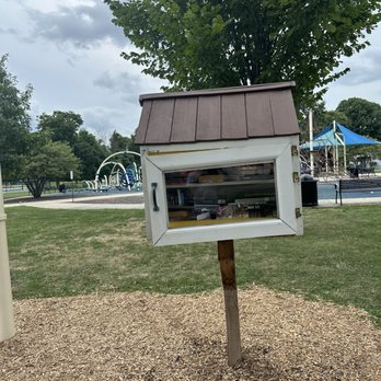Leonard Park - Parks Near Me - Speedway, Indiana
