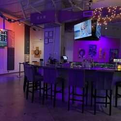 La La’s Sports Lounge - Inside bar